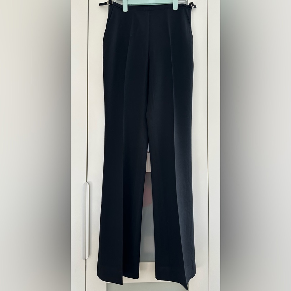 Moda international. Classic dress pants. High waisted. 98% wood. Size 2❤️❤️